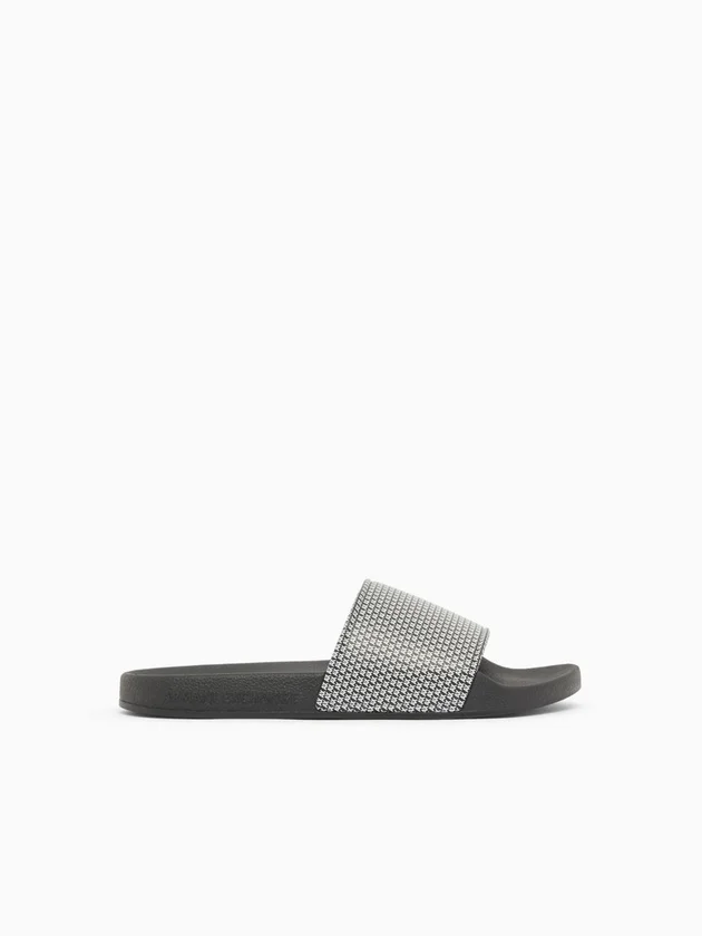 Sandal