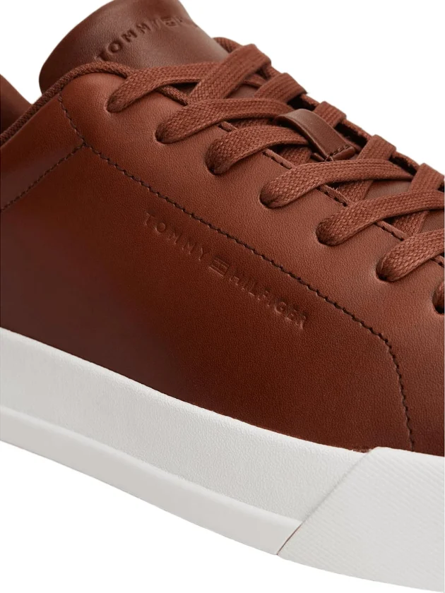 Court Core Cognac