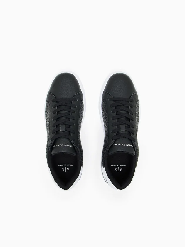 Sneaker