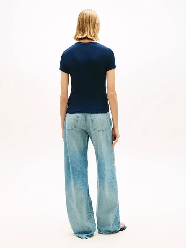 Slim Linear Tee Ext