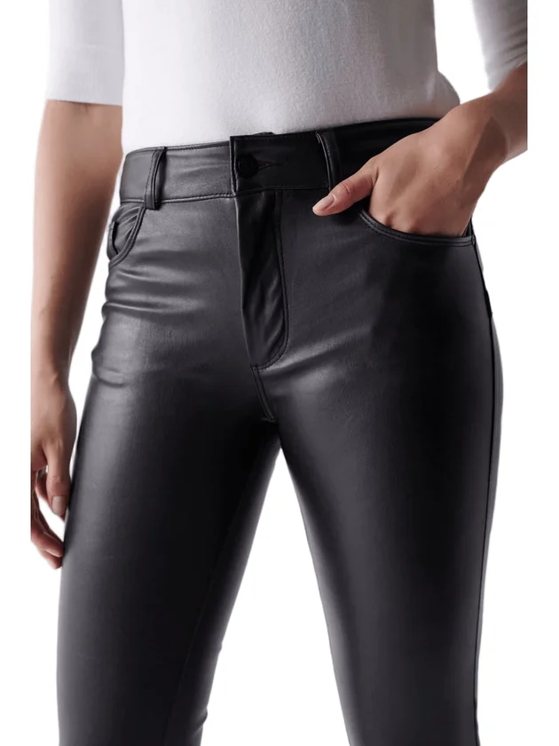 Destiny Cropped Skinny In Black Pu